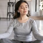 9 आसान माइंडफुलनेस व्यायाम हर दिन सकारात्मक रहने के लिए