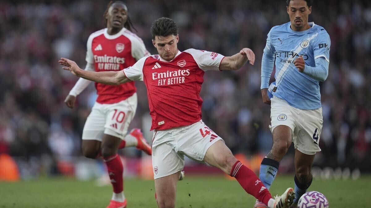 आर्सेनल ने मार्टिनेली के स्टॉपेज-टाइम गोल के साथ रक्षात्मक मैन सिटी के साथ 1-1 से ड्रॉ किया