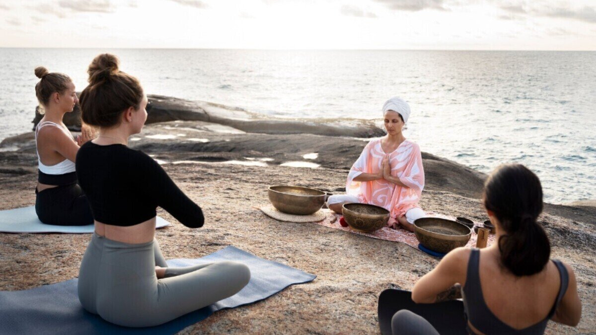 ऊर्जा सफाई और भावनात्मक रिलीज के लिए शीर्ष 5 प्राणिक उपचार अनुष्ठान