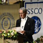 'एआई के गॉडफादर' जेफ्री हिंटन ने चेतावनी दी है कि एआई बड़े पैमाने पर असमानता को जन्म देगा और कुछ लोगों को अमीर बना देगा