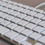 कभी आश्चर्य है कि स्पेसबार इतना बड़ा क्यों है? यहाँ कीबोर्ड सीक्रेट है