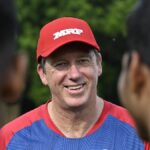 कोई आपत्ति नहीं है अगर पिचें सपाट हैं जब तक कि गेंदबाजों के लिए कुछ है: मैकग्राथ