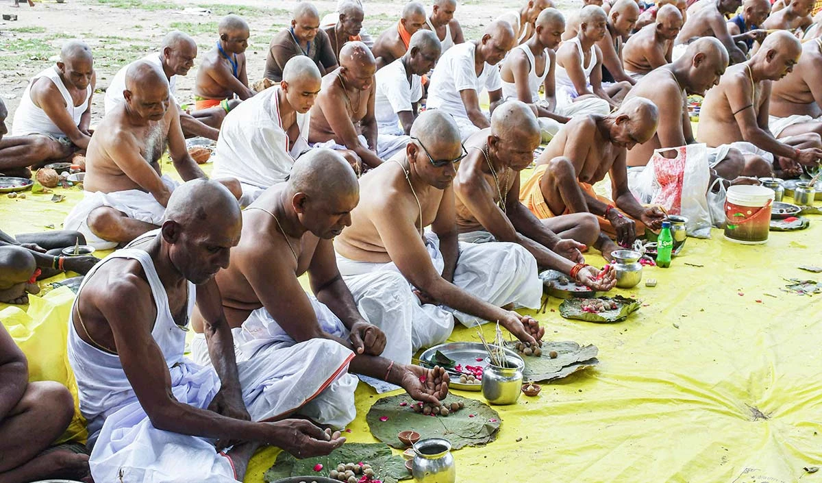 पितु पक्ष 2025: श्रद्धा श्रद्धा के साथ किया गया काम है