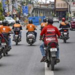 फूड डिलीवरी की उम्मीद की जाती है, क्योंकि स्विगी, ज़ोमैटो ने प्लेटफ़ॉर्म फीस को 15 रुपये तक बढ़ा दिया