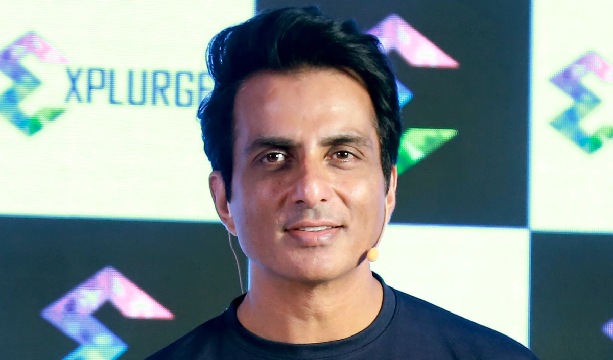 सट्टेबाजी ऐप मनी लॉन्ड्रिंग | अभिनेता सोनू सूद सट्टेबाजी ऐप से संबंधित मनी लॉन्ड्रिंग मामले में एड से पहले दिखाई दिया