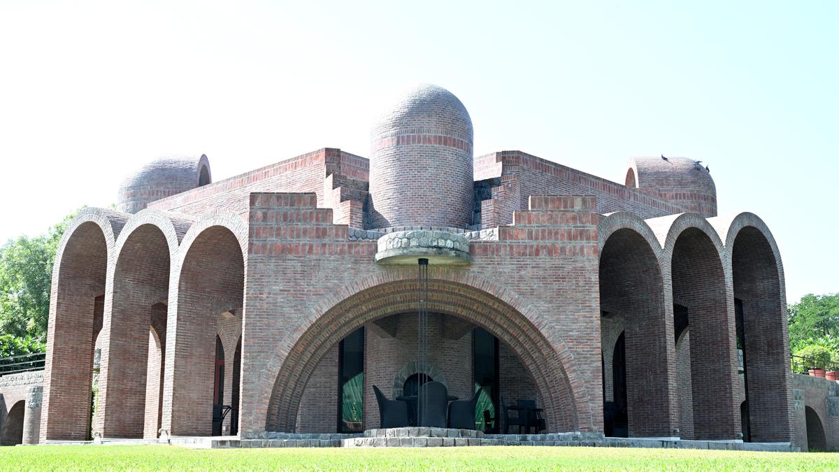 सतीश गुजराल और दिल्ली के बेल्जियम दूतावास की कहानी