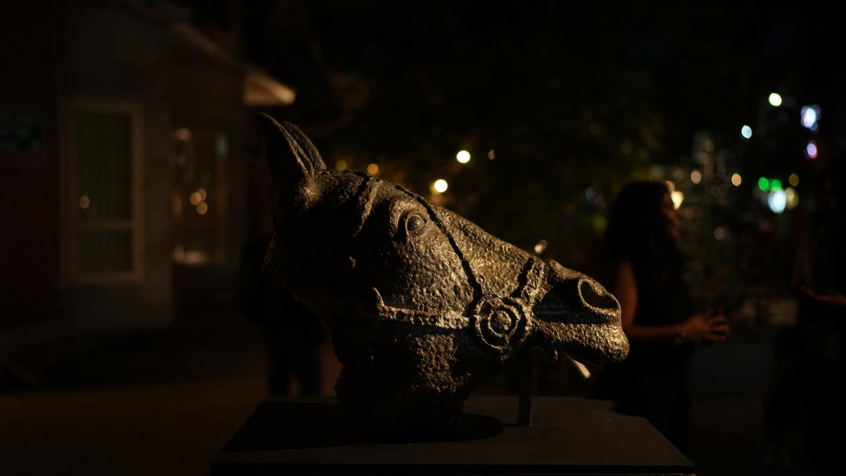 स्टोनक्स एक मल्टीसेन्सरी आर्ट और स्टोन शोकेस के साथ चेन्नई में पत्थर के चित्र लाता है