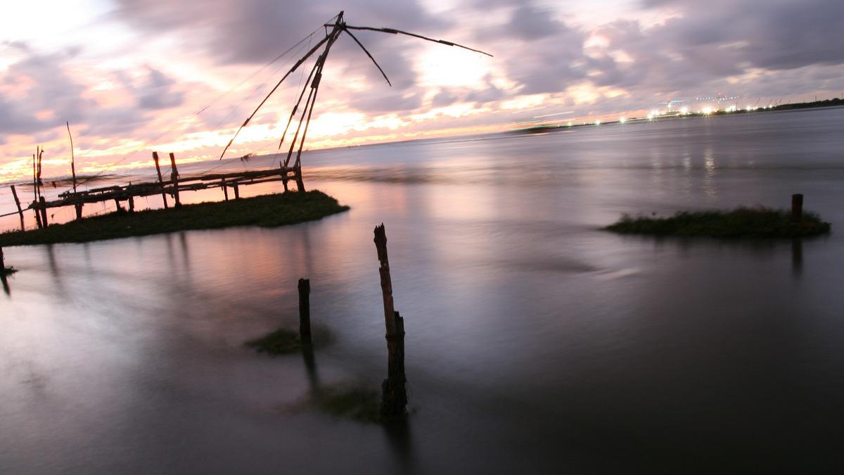 कोच्चि बिएननेल: फोर्ट कोच्चि के इन पुनर्निर्मित सदियों पुराने होटलों में ठहरें