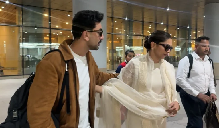 Deepika Padukone and Ranbir Kapoor hug