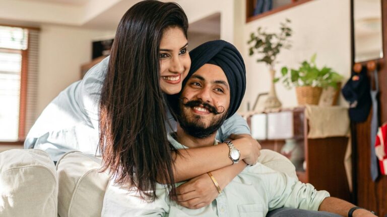 विश्व मुस्कान दिवस 2025: 10 यादृच्छिक चीजें जो आपको तुरंत मुस्कुराने की गारंटी देते हैं