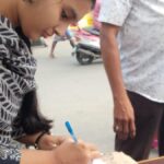 चेन्नई में एक छोटी सी नवेली लाइब्रेरी: निवासी किताबें दान करते हैं, दुकानदार इसकी निगरानी करते हैं