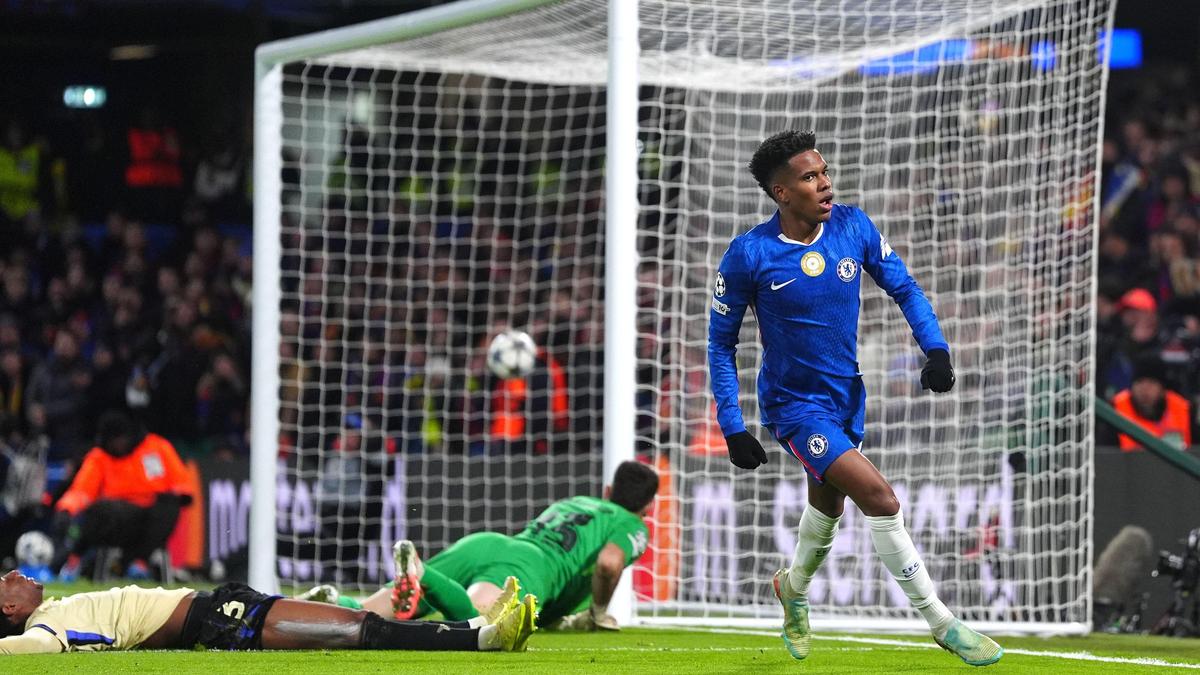 चैंपियंस लीग: चेल्सी की बार्सिलोना पर 3-0 से जीत में किशोर एस्टेवाओ के सितारे; सिटी लेवरकुसेन से हार गई