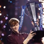 जैनिक सिनर ने अपने घरेलू प्रशंसकों के सामने एटीपी फाइनल्स का खिताब बरकरार रखने के लिए कार्लोस अलकराज को हराया