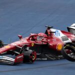 लुईस हैमिल्टन और फेरारी: 2024-25 में F1 का सबसे बड़ा आधुनिक ड्राइवर कैसे अशांत हो गया