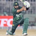 स्पिनरों ने पाकिस्तान को श्रीलंका पर 6 विकेट से जीत दिलाकर टी20 त्रिकोणीय सीरीज का खिताब जीता