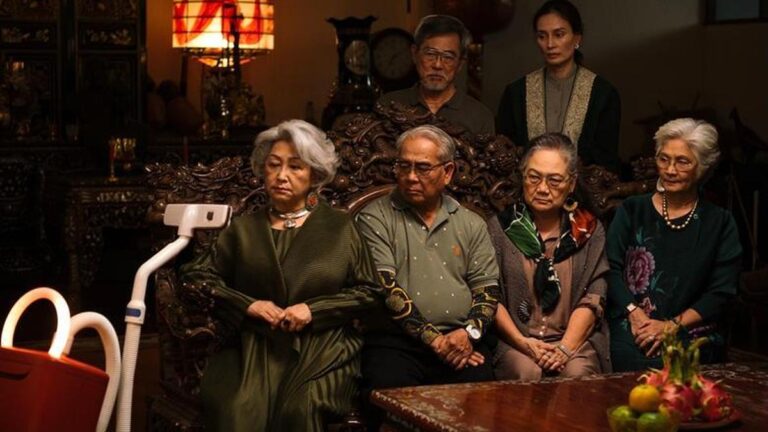 IFFK 2025: एक उपयोगी भूत सिर्फ एक भूत की कहानी से कहीं अधिक है