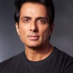 इंडिगो फ्लाइट में बवाल: सोनू सूद ने यात्रियों से शांत रहने की अपील की, ग्राउंड स्टाफ को निशाना नहीं बनाया