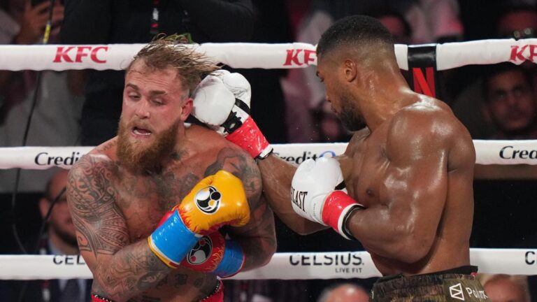 एंथोनी जोशुआ ने हेवीवेट लड़ाई जीतने के लिए छठे राउंड में जेक पॉल को हरा दिया