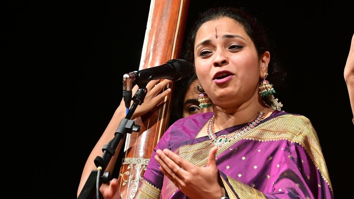 ऐश्वर्या विद्या रघुनाथ ने दिखाया कि कैसे एक अच्छी तरह से संरचित प्रदर्शन दर्शकों के साथ तुरंत जुड़ जाता है