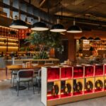 ऑफ द रिकॉर्ड: बेंगलुरु की इस नई माइक्रोब्रुअरी में विनाइल और बियर एक साथ आते हैं