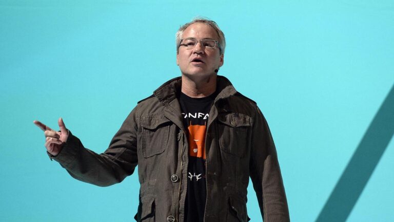 'कॉल ऑफ़ ड्यूटी' के सह-निर्माता विंस ज़म्पेला की कार दुर्घटना में मृत्यु हो गई