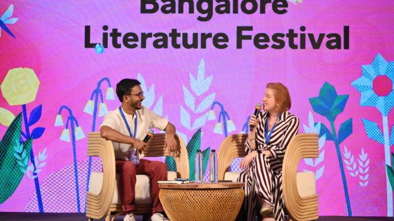 क्लेयर मैकिंतोश: सामान्य महिलाओं को अपनी आंतरिक शक्ति खोजने का चित्रण करने वाले अपराध उपन्यास महिला पाठकों को आकर्षित करते हैं