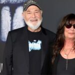 जब हैरी मेट सैली के निर्देशक रॉब रेनर, पत्नी मिशेल सिंगर अपने ब्रेंटवुड स्थित घर में मृत पाए गए