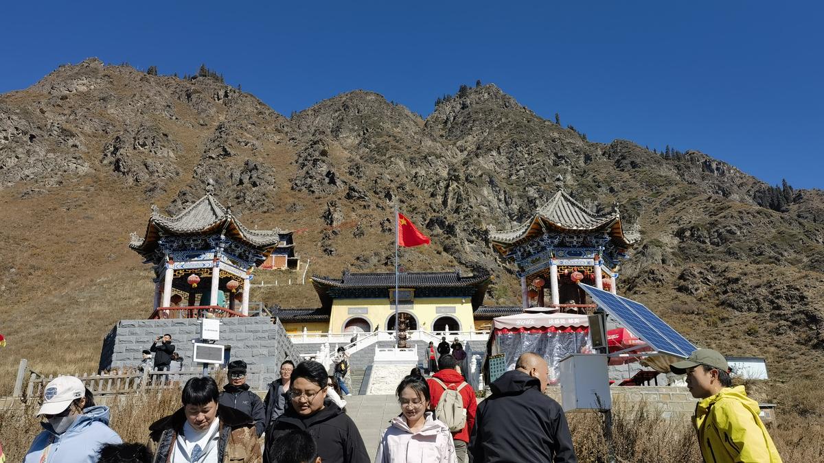 झिंजियांग की पुनः खोज: प्राचीन रेशम मार्ग पर एक सांस्कृतिक यात्रा