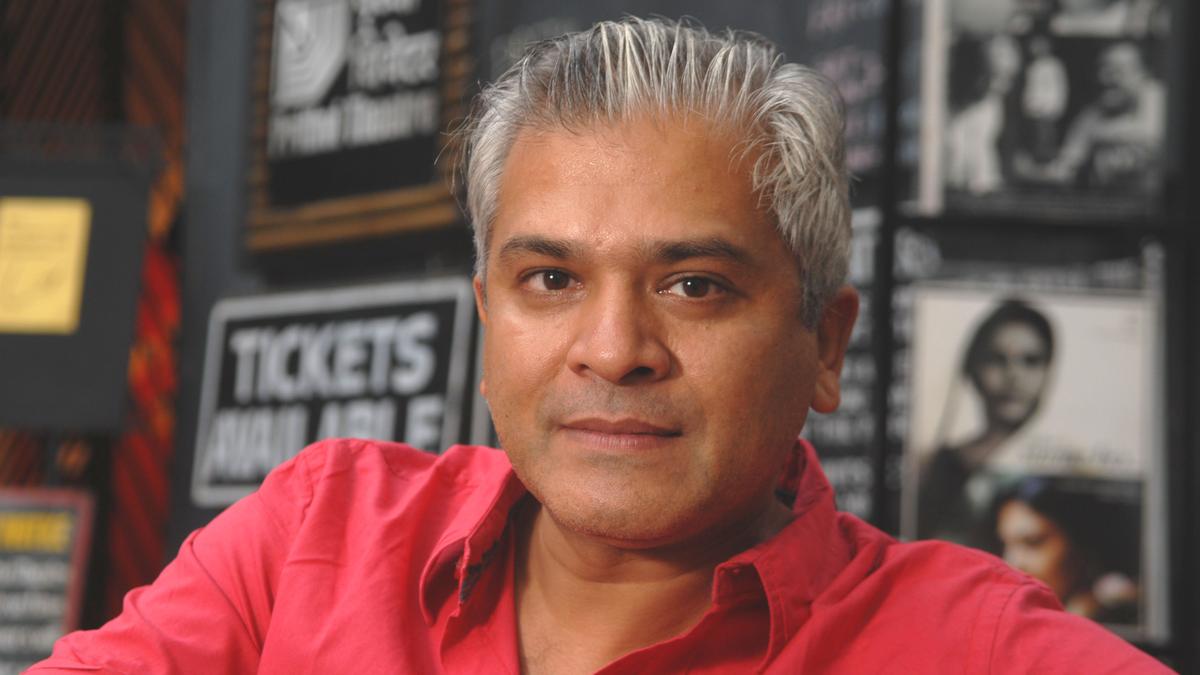 टॉम स्टॉपर्ड ने हमें मुफ़्त में रेडियो नाटक ‘डार्कसाइड’ का मंचन करने दिया: मुंबई स्थित थिएटर निर्देशक अतुल कुमार