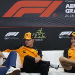 नॉरिस को पहली बार खिताब हासिल करने के लिए घबराहट भरी तीन-तरफा स्क्रैप का सामना करना पड़ा