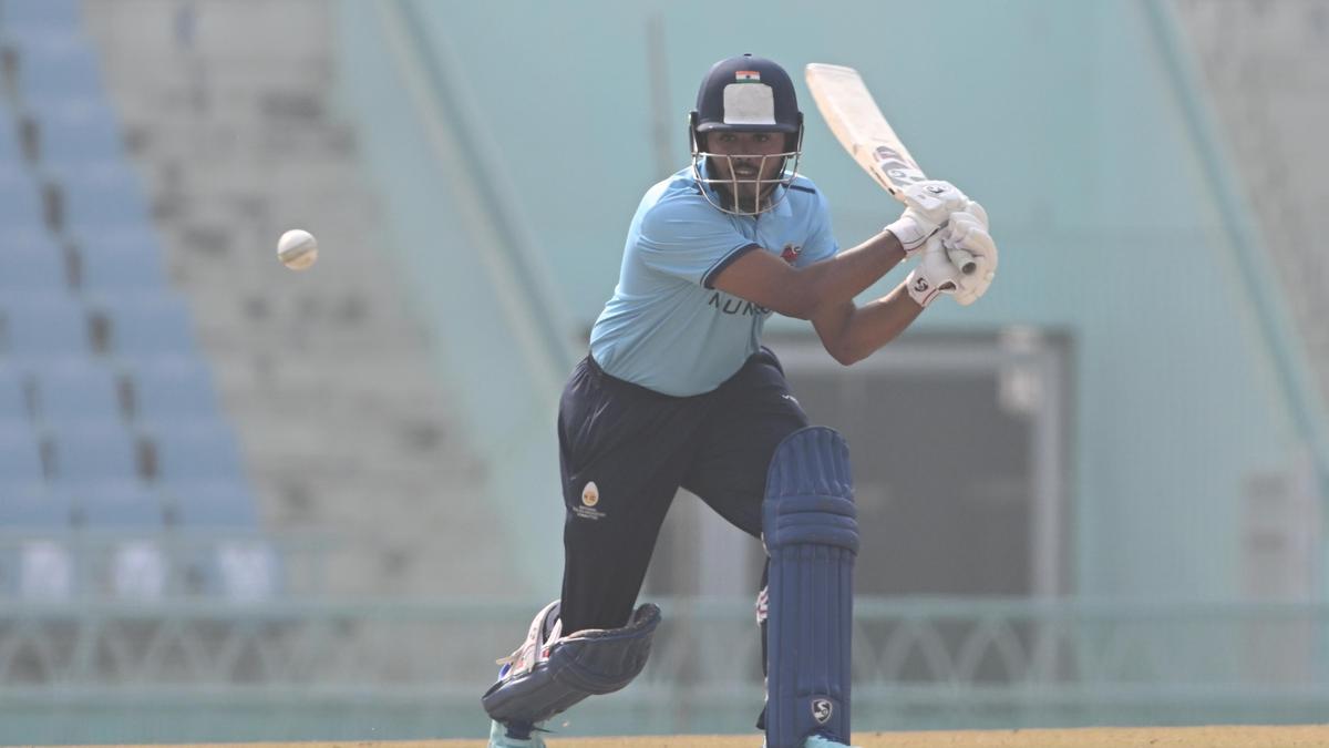 प्रभुत्वशाली मुंबई और आंध्र ने सुपर लीग चरण में प्रवेश किया