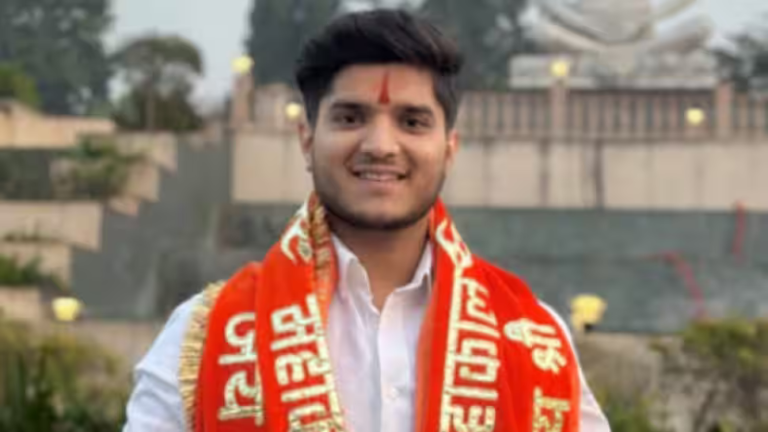 बिग बॉस 19 के प्रतियोगी मृदुल तिवारी ने खुलासा किया कि वह 'अधिक औपचारिक शिक्षा प्राप्त करने में सक्षम नहीं थे'