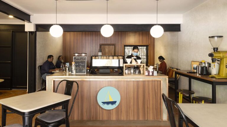 बीचविले कैफे इस मार्गाज़ी में कर्नाटक संगीत कार्यक्रम श्रृंखला की मेजबानी करता है