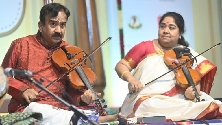 लालगुडी जीजेआर कृष्णन और विजयलक्ष्मी का संगीत कार्यक्रम संरचित कृतियों से प्रयोगात्मक क्षितिज तक की यात्रा थी