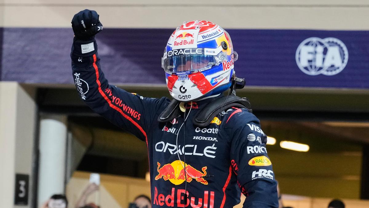 वेरस्टैपेन ने नॉरिस और पियास्त्री से आगे एफ1 खिताब-निर्णायक अबू धाबी जीपी के लिए पोल पोजीशन हासिल की