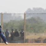 सितारों से सजी मुंबई में विस्फोट के साथ ही केरल ने एक डकैती को अंजाम दिया