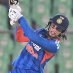 स्मृति मंधाना महिला क्रिकेट में 10,000 अंतरराष्ट्रीय रन तक पहुंचने वाली दूसरी भारतीय, कुल मिलाकर चौथी खिलाड़ी बन गईं