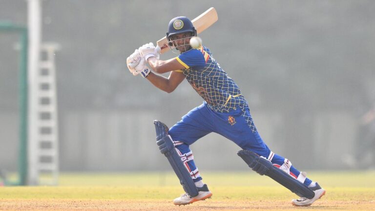 हजारे ट्रॉफी: श्रीजीत और श्रेयस ने शानदार प्रदर्शन किया, कर्नाटक ने एक और लक्ष्य हासिल किया