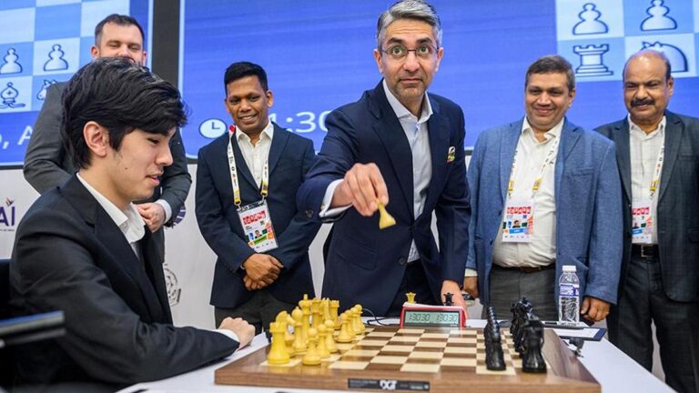 हमें भारत में खेल के विकास के लिए ओलंपिक दावेदारी और खेलों को उत्प्रेरक के रूप में इस्तेमाल करना चाहिए: बिंद्रा