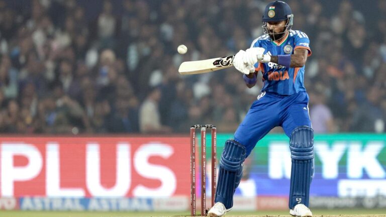 हार्दिक - थ्री-इन-वन क्रिकेटर जो अक्सर अच्छा प्रदर्शन करता है