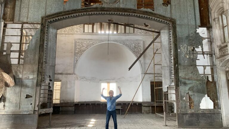 हेल्मुट शिप्पर्ट: लोगों के दूत