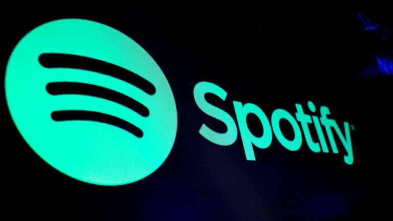 Spotify ने क्रिएटर्स के लिए कमाई करना आसान बना दिया है, $10 बिलियन पॉडकास्ट खर्च का खुलासा किया है