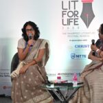 एक गृहिणी का परिवर्तित ब्रह्मांड