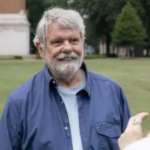 एमी-विजेता 'सीनफील्ड' के निर्माता-निर्देशक टॉम चेरोन्स का 86 वर्ष की आयु में निधन