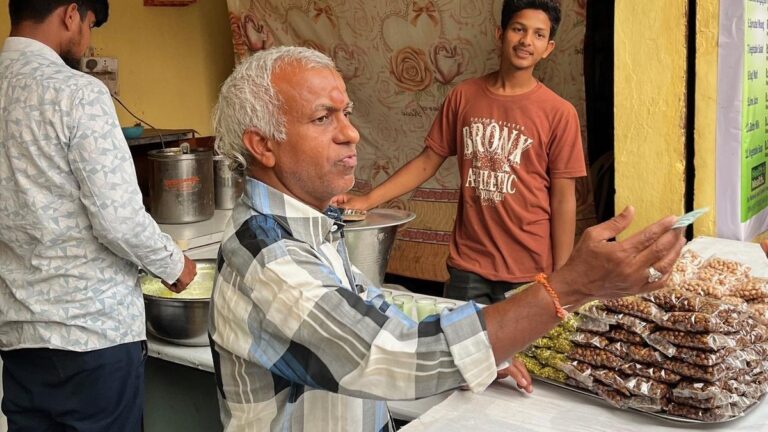 क्या आपने नुमाइश में सात्विक भोजन खाया है?