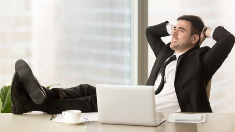 क्या करियर ब्रेक इसके लायक है? मानसिक स्वास्थ्य लाभ जो आपको जानना चाहिए