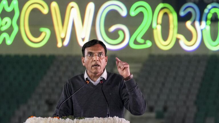 छुट्टी नहीं: सरकार प्रशासकों को बहु-खेल आयोजनों में एथलीटों के लिए मौजूद रहने के लिए कहती है