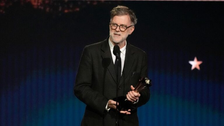 डायरेक्टर्स गिल्ड ने अपने शीर्ष पुरस्कार के लिए एंडरसन, कूगलर, डेल टोरो, सफी और झाओ को नामांकित किया है