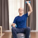 'दैनिक निवेश का फल मिलता है': न्यूरोसाइंटिस्ट बताते हैं कि कैसे एक 90 वर्षीय दादाजी रोजाना 20 पुश-अप्स करते हैं