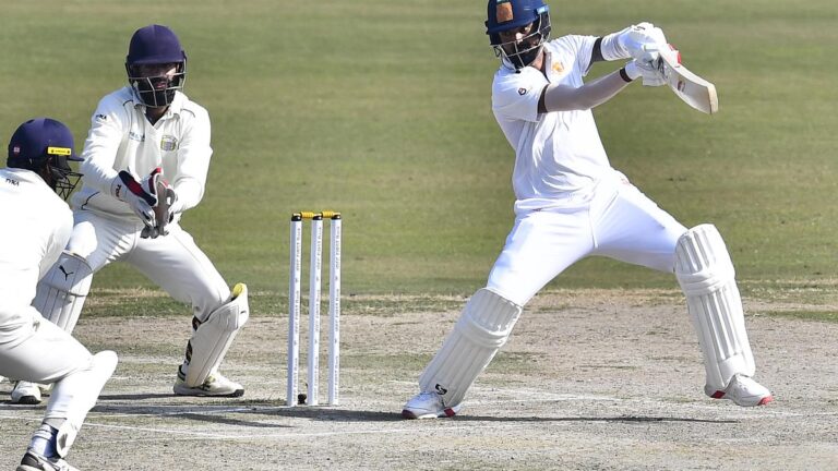 रणजी ट्रॉफी | कर्नाटक पहली पारी में बढ़त की ओर अग्रसर है लेकिन यह उसे नॉकआउट में ले जाने के लिए पर्याप्त नहीं हो सकता है